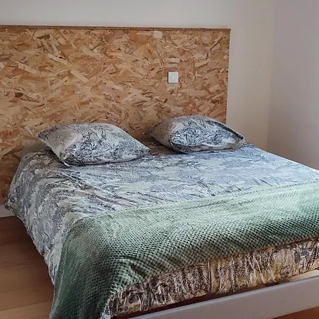 Joli Proche Foret Et Centre-ville *