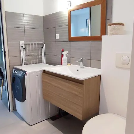 Apartment Joli Proche Foret Et Centre-ville Cholet
