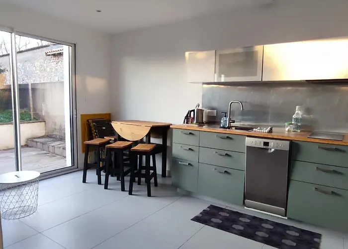 Joli Proche Foret Et Centre-ville * Cholet